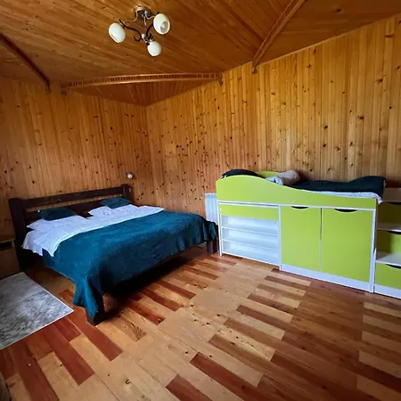 карпатський двір * Krivorovnya