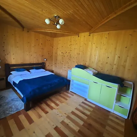 карпатський двір * Krivorovnya