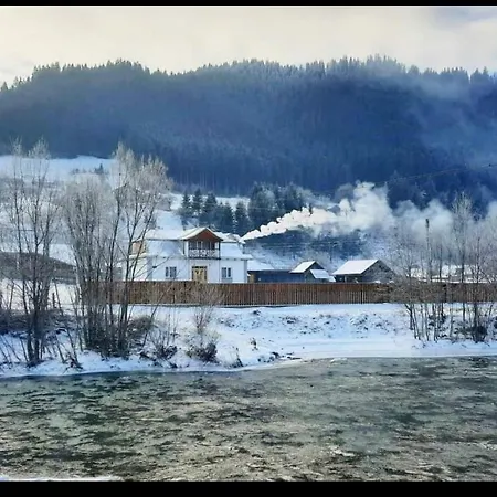 карпатський двір Krivorovnya