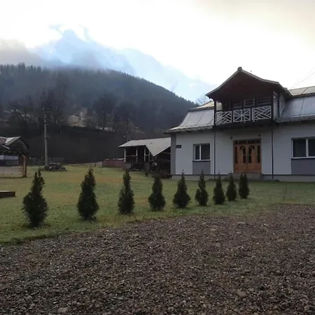 карпатський двір