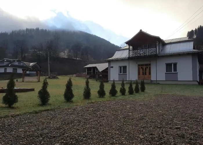 карпатський двір