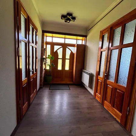 度假居 карпатський двір